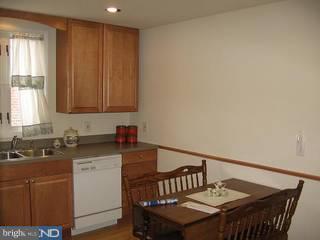 751 Claire Road Philadelphia, PA 19128 - Photo 3 of 6 Gallery Image 3