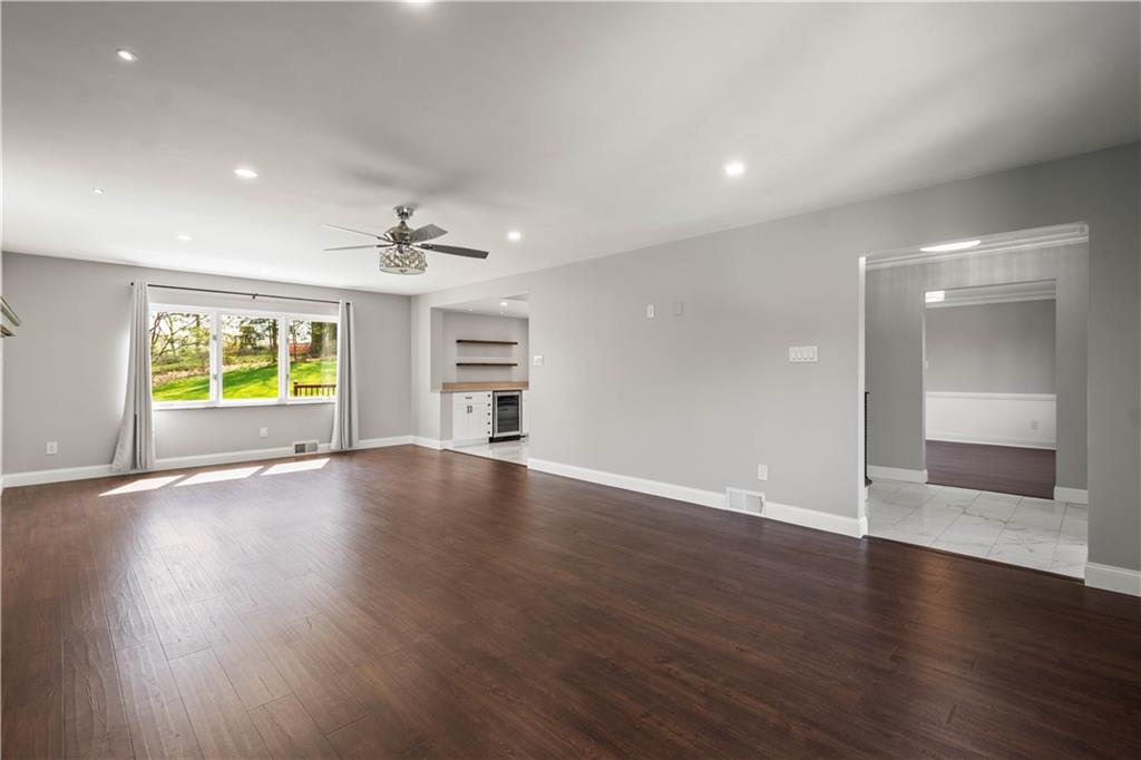 2311 Old Washington Road Pittsburgh, PA 15241 - Photo 11 of 41 Family room