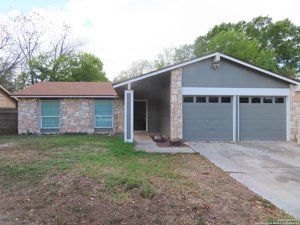 $1,550 | 9450 Cliff Way Street, San Antonio, TX 78250