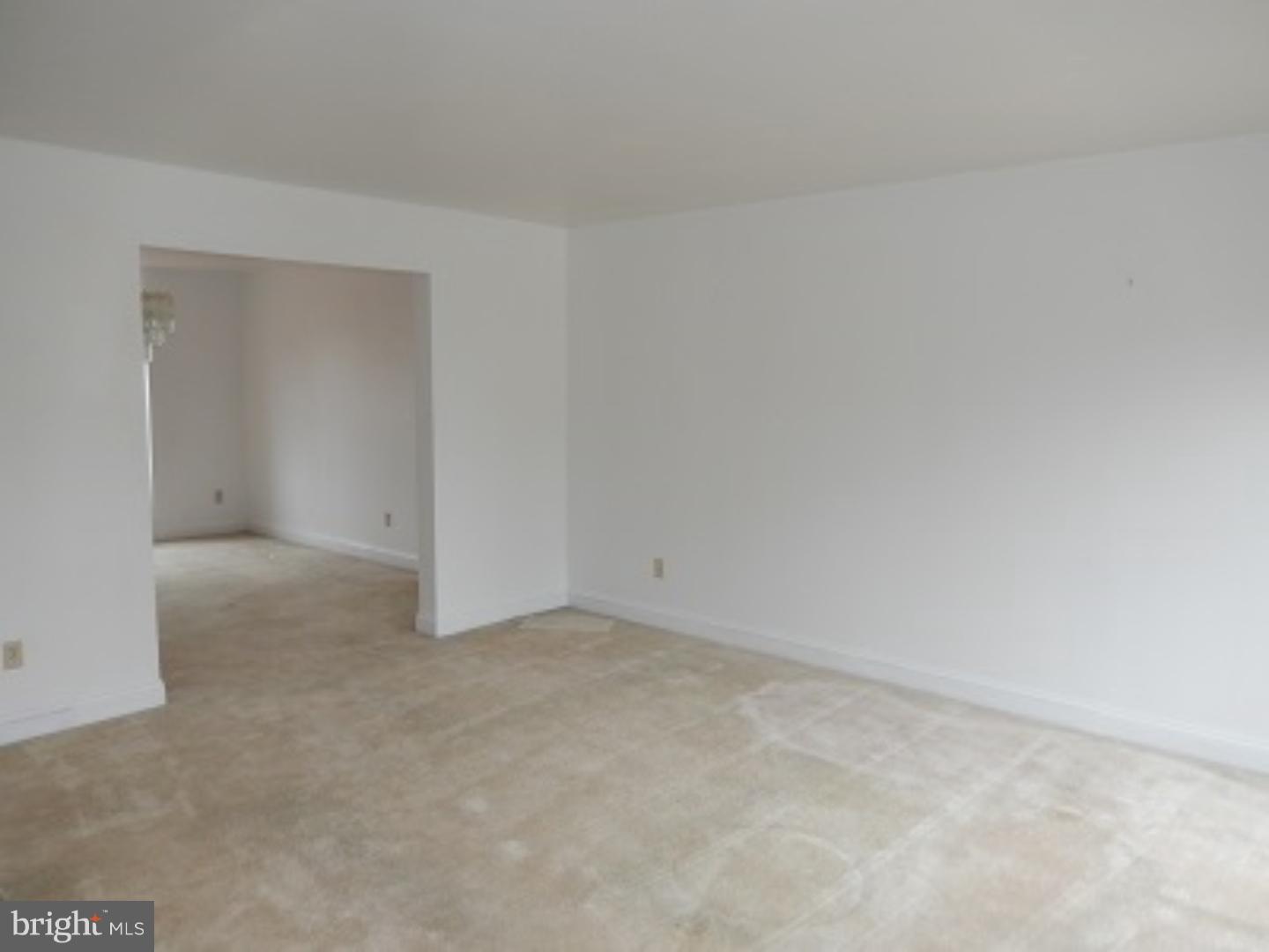 205 West Silver Fox Road Newark, DE 19702 - Photo 3 of 19 Gallery Image 3