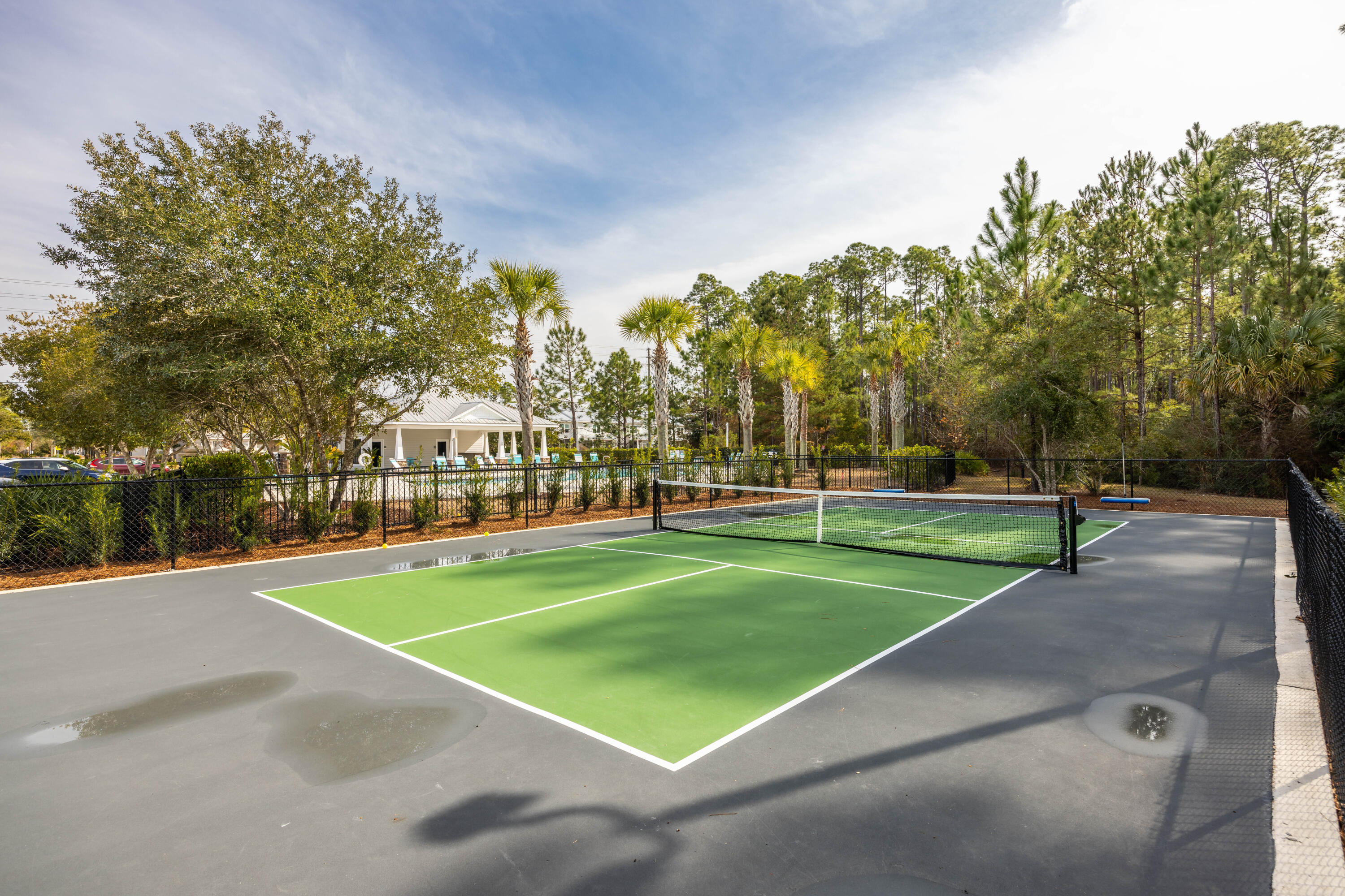16 South Sand Palm Road Freeport, FL 32439 - Photo 21 of 32 a view of a basketball court