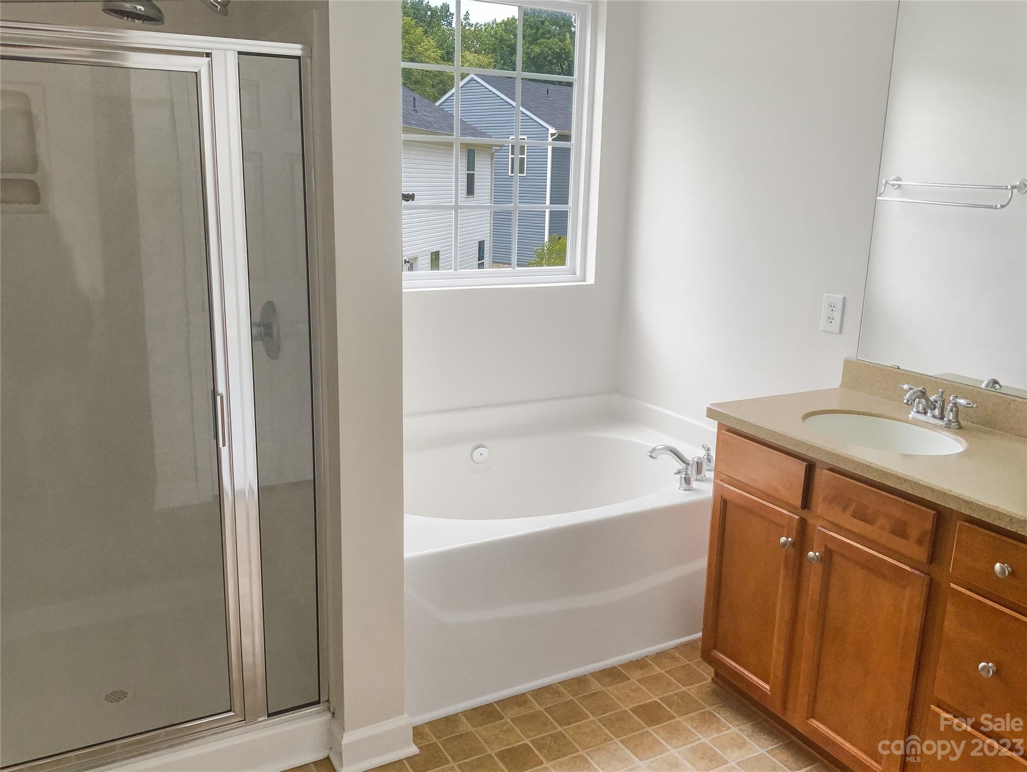 2011 Pin Hook Road Charlotte, NC 28215 - Photo 17 of 21 Gallery Image 17