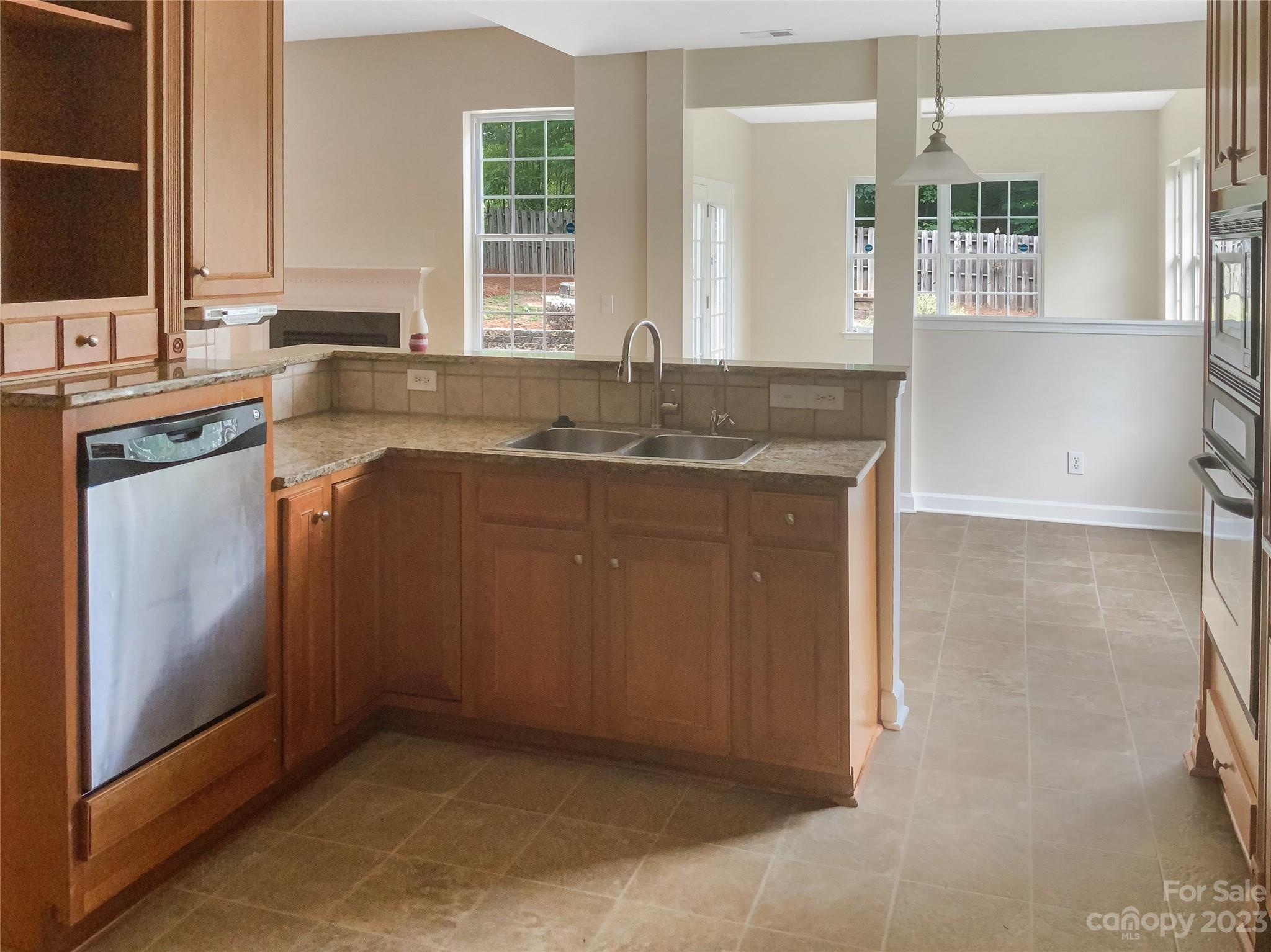 2011 Pin Hook Road Charlotte, NC 28215 - Photo 10 of 21 Gallery Image 10