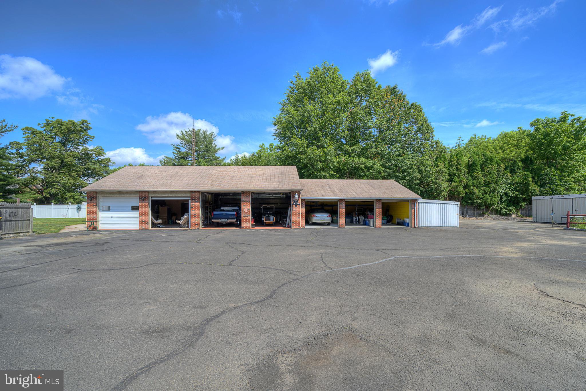 727 Jarrett Road Horsham, PA 19044 - Photo 15 of 33 Gallery Image 15
