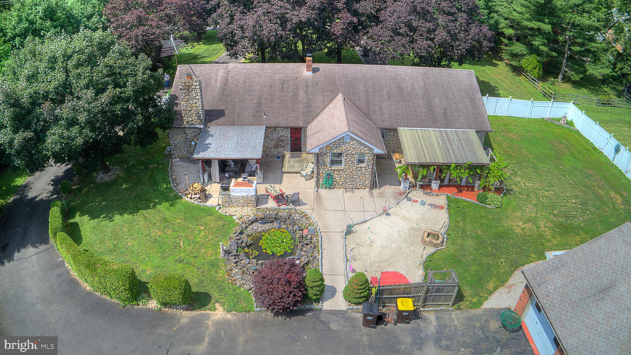 727 Jarrett Road Horsham, PA 19044 - Photo 17 of 33 Gallery Image 17
