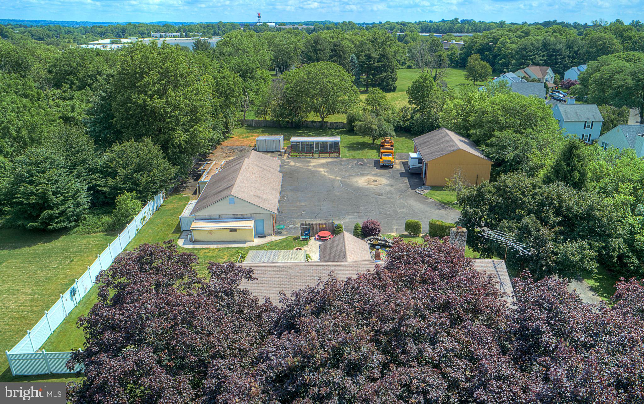 727 Jarrett Road Horsham, PA 19044 - Photo 9 of 33 Gallery Image 9
