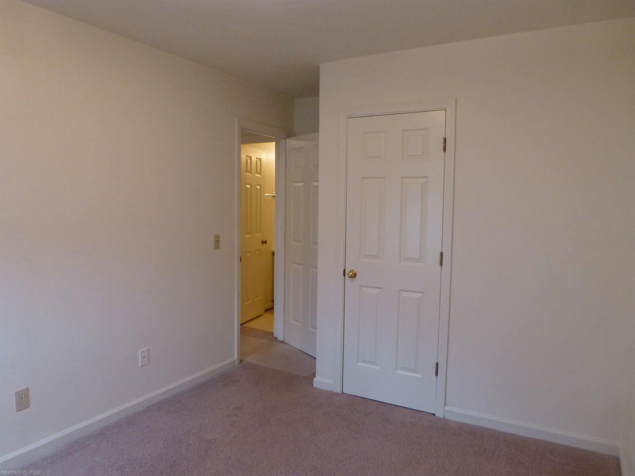 2410 Ridge Road Blacksburg, VA 24060 - Photo 24 of 31 Gallery Image 24