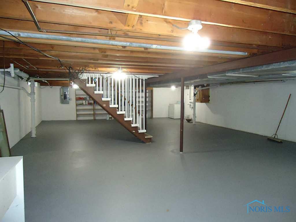 2416 Hempstead Road Toledo, OH 43606 - Photo 18 of 19 Basement. full dry basement