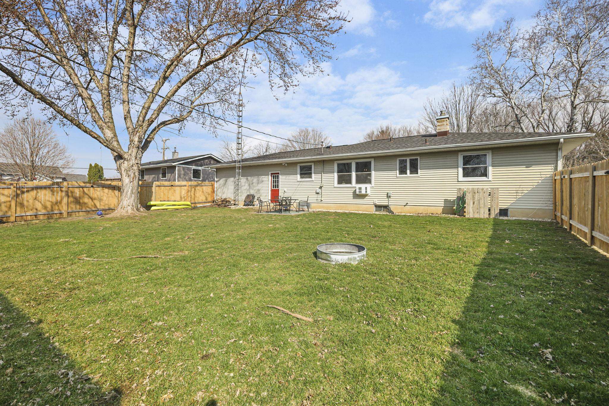 487 West Main Street Evansville, WI 53536 - Photo 3 of 33