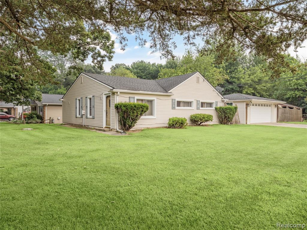 45175 Willis Road Belleville, MI 48111 - Photo 2 of 31 Gallery Image 2