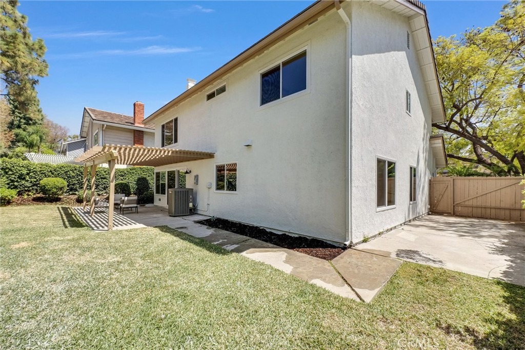 137 South Thistle Road Brea, CA 92821 - Photo 5 of 50