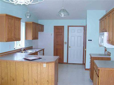 7039 Calkins Road Flint, MI 48532 - Photo 3 of 10 20206720-2.JPG