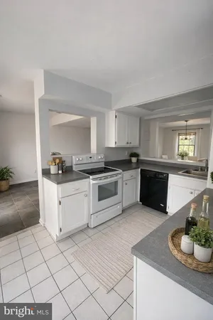 $275,000 | 11 South Turnberry Drive, Dover, DE 19904