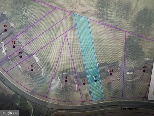 $275,000 | 11 South Turnberry Drive, Dover, DE 19904