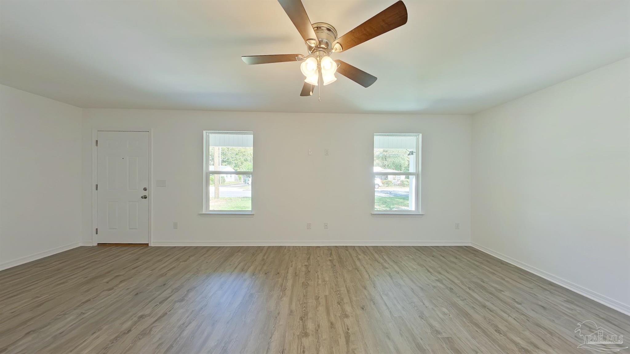 5767 Avondale Road Pensacola, FL 32526 - Photo 6 of 22