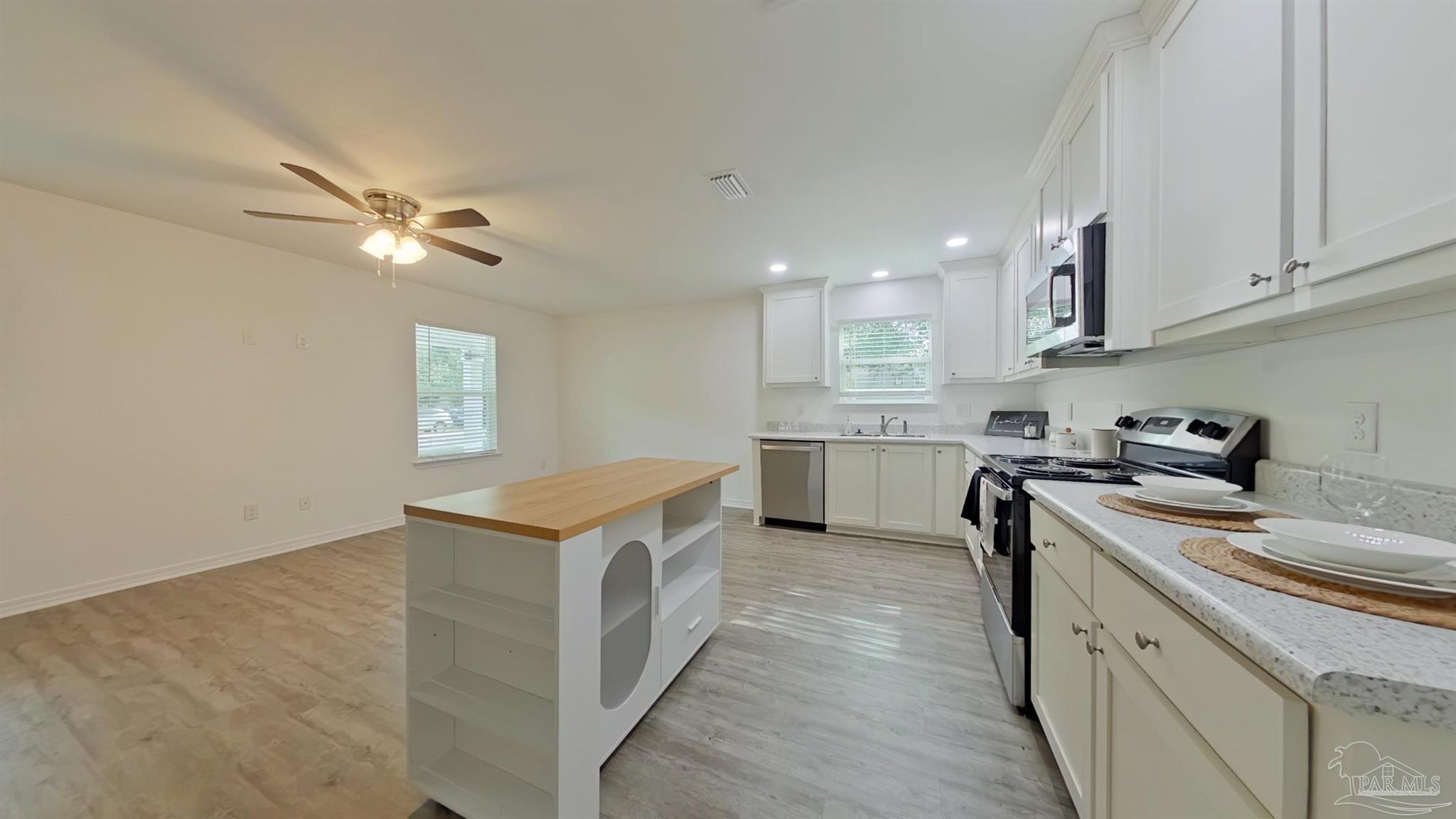 5767 Avondale Road Pensacola, FL 32526 - Photo 9 of 22