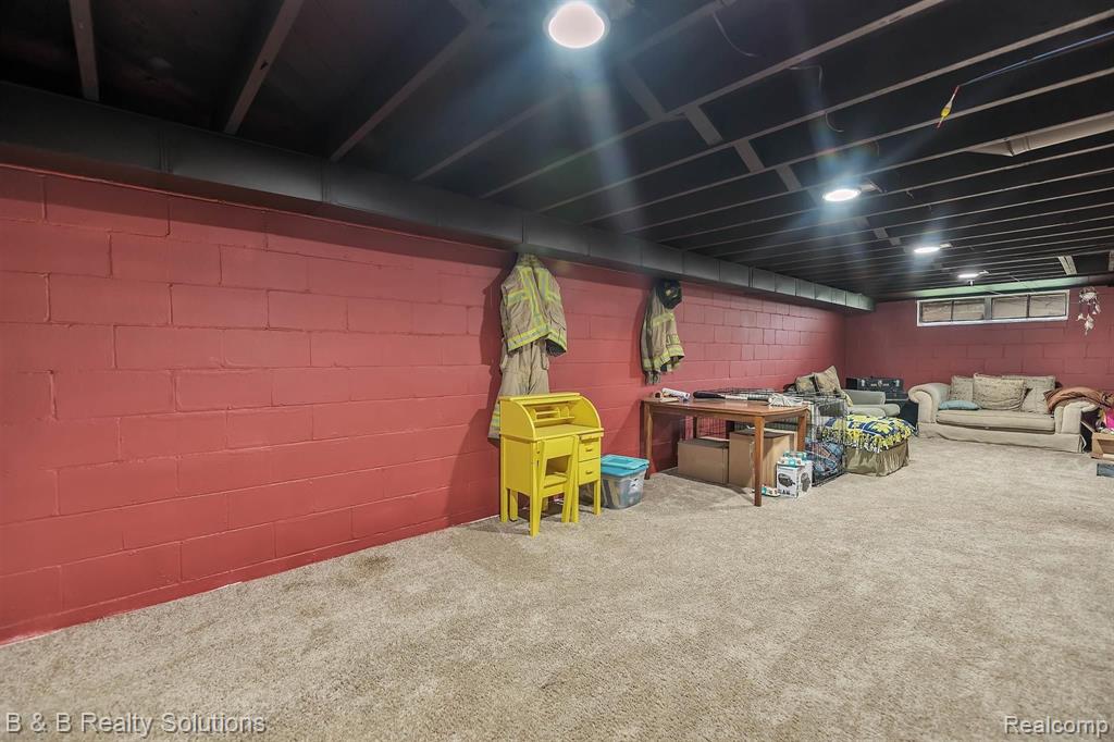 5220 North State Road Davison, MI 48423 - Photo 31 of 45