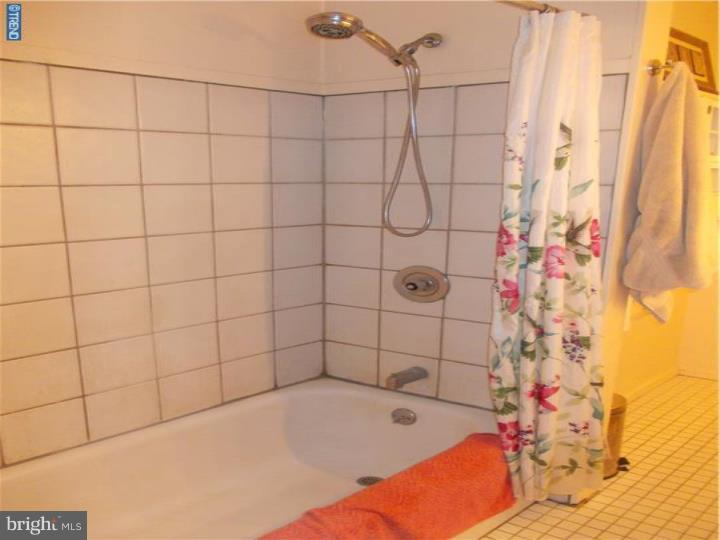 45 Round Hill Road Levittown, PA 19056 - Photo 18 of 25 Bathroom