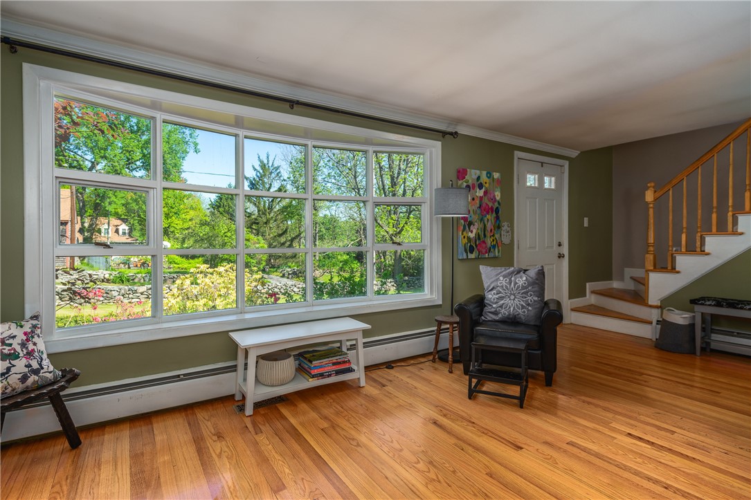33 Wilbur Road Lincoln, RI 02865 - Photo 3 of 50