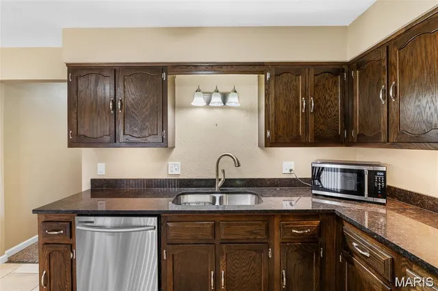 $1,600 | 302 Britanna Drive, Swansea, IL 62226