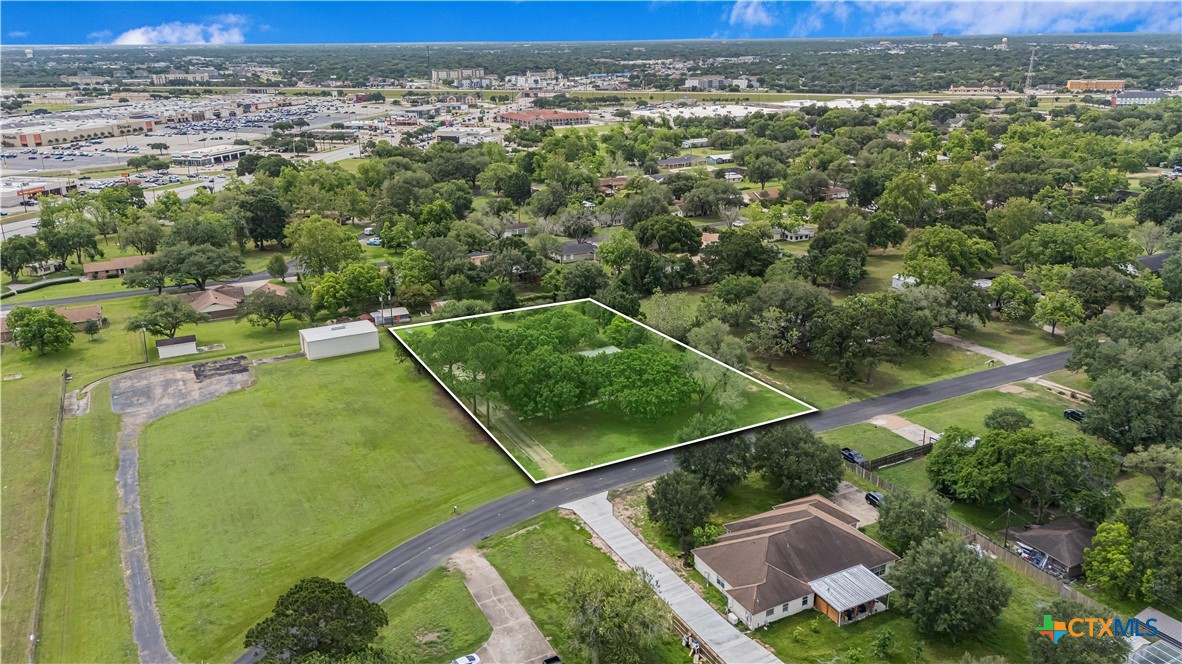 602 Bingham Road Victoria, TX 77904 - Photo 9 of 48