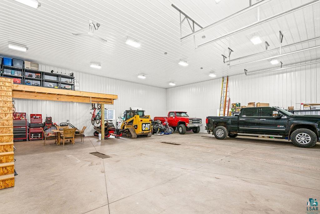 5174 Upper Peterson Road Duluth, MN 55804 - Photo 25 of 42 Garage with metal wall
