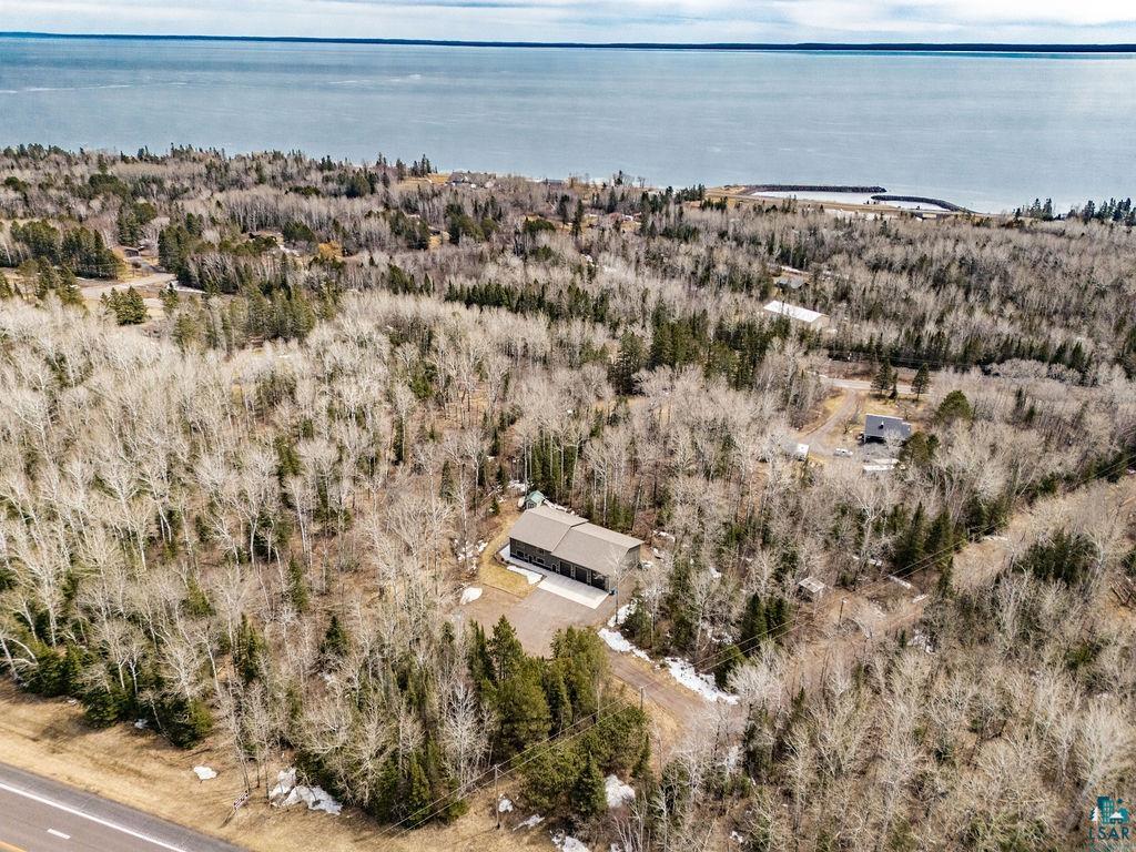 5174 Upper Peterson Road Duluth, MN 55804 - Photo 34 of 42 Drone / aerial view of a large body of water
