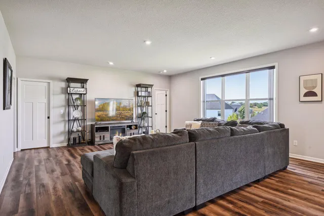 $777,400 | 14737 Cheshire Way, Dayton, MN 55327