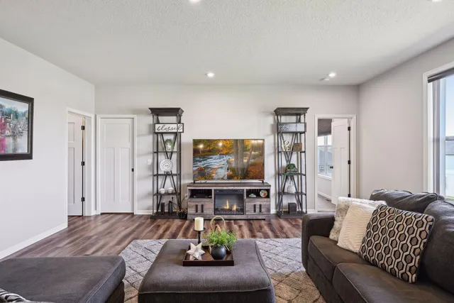 $777,400 | 14737 Cheshire Way, Dayton, MN 55327