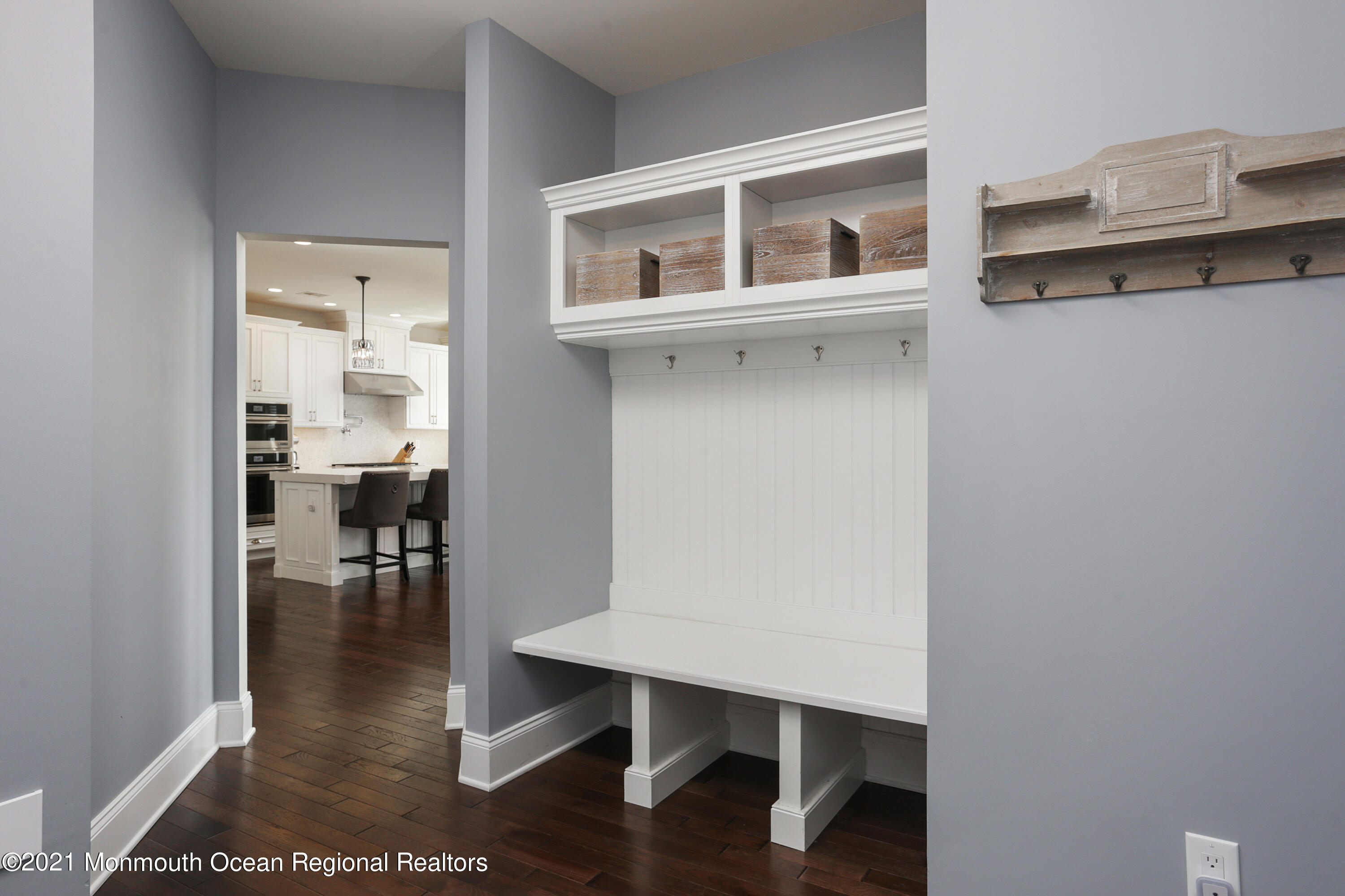 5 Castleford Way Lincroft, NJ 07738 - Photo 11 of 25 Owner's Entryway