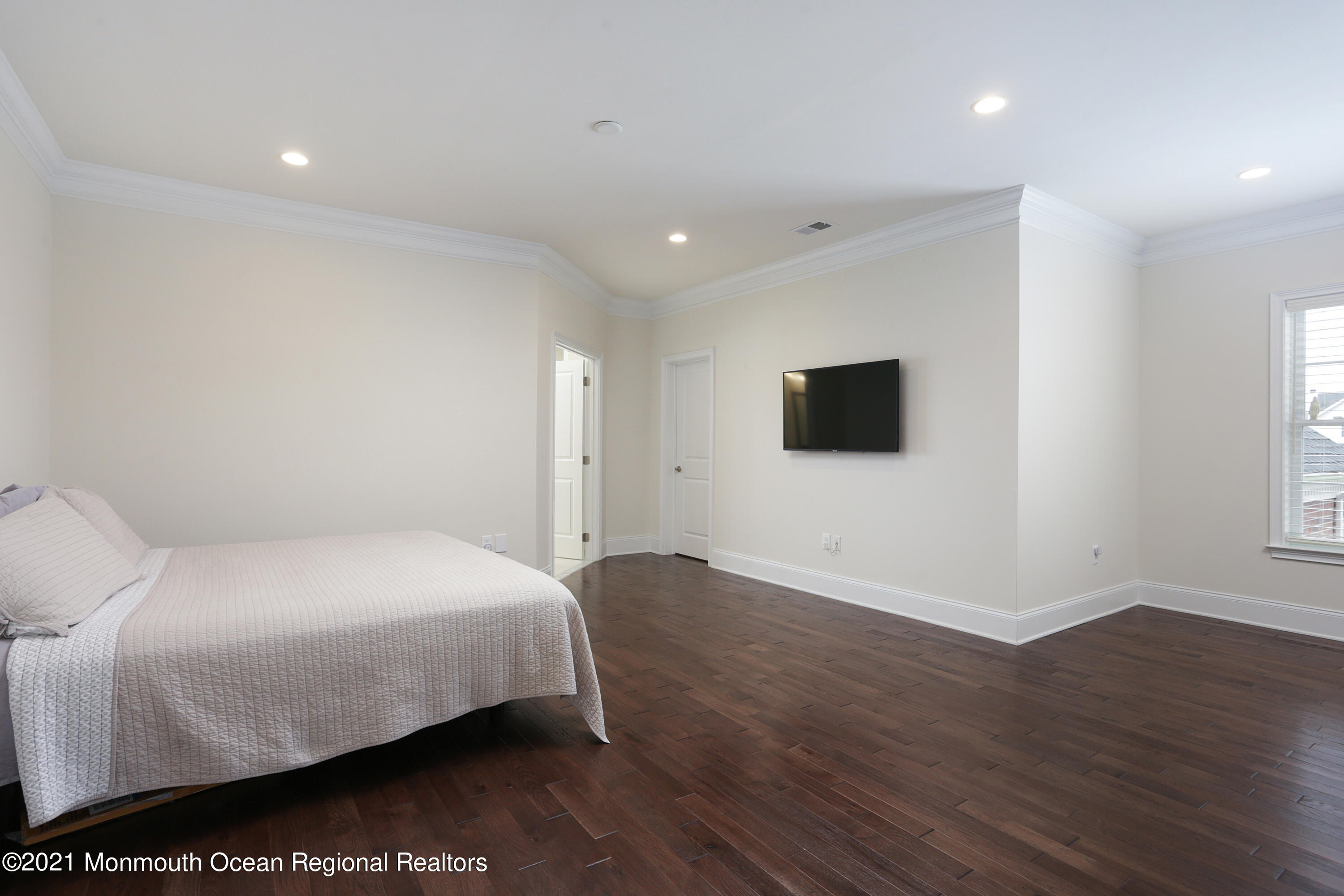 5 Castleford Way Lincroft, NJ 07738 - Photo 13 of 25 Primary Bedroom