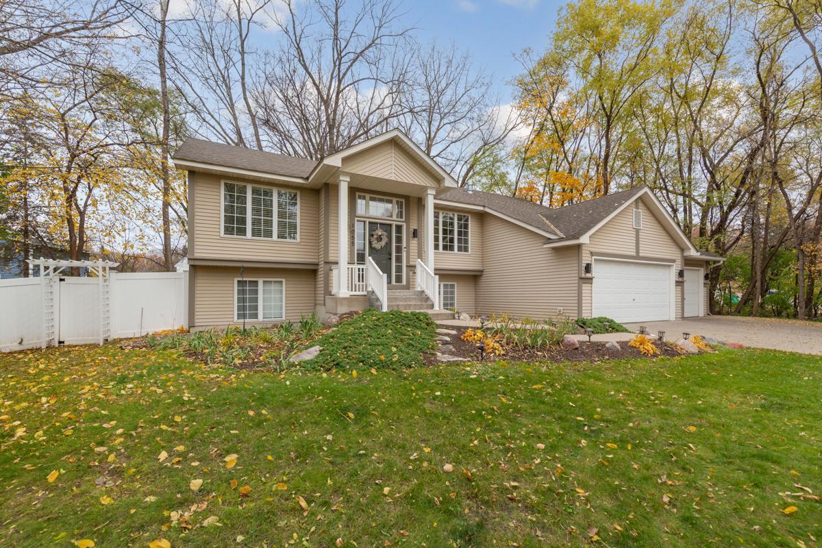 1055 West County Rd D Shoreview, MN 55126 - Photo 2 of 50