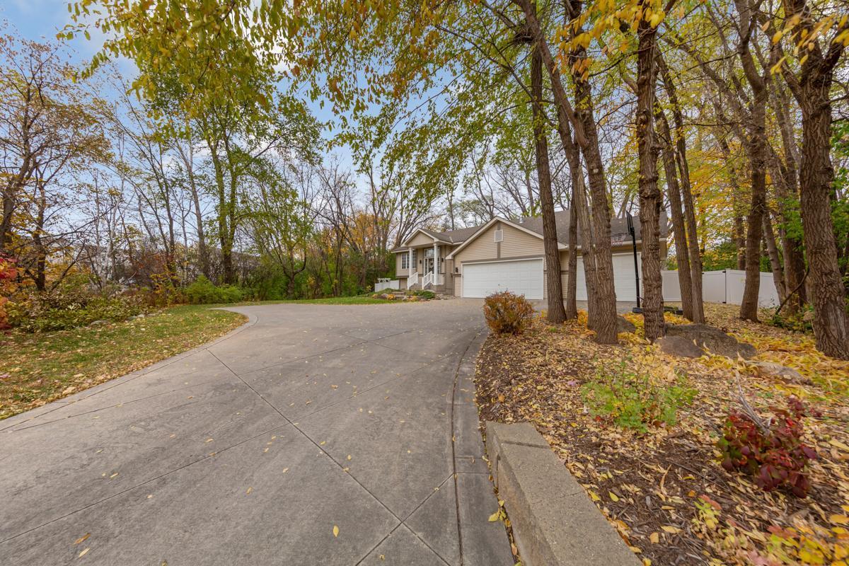 1055 West County Rd D Shoreview, MN 55126 - Photo 3 of 50