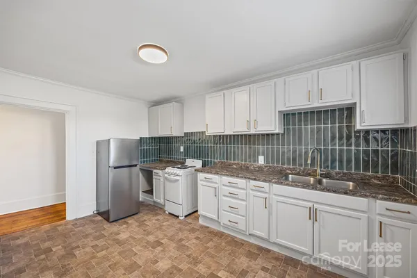 $845 | 49 Corban Avenue Southwest, Unit 6, Concord, NC 28025