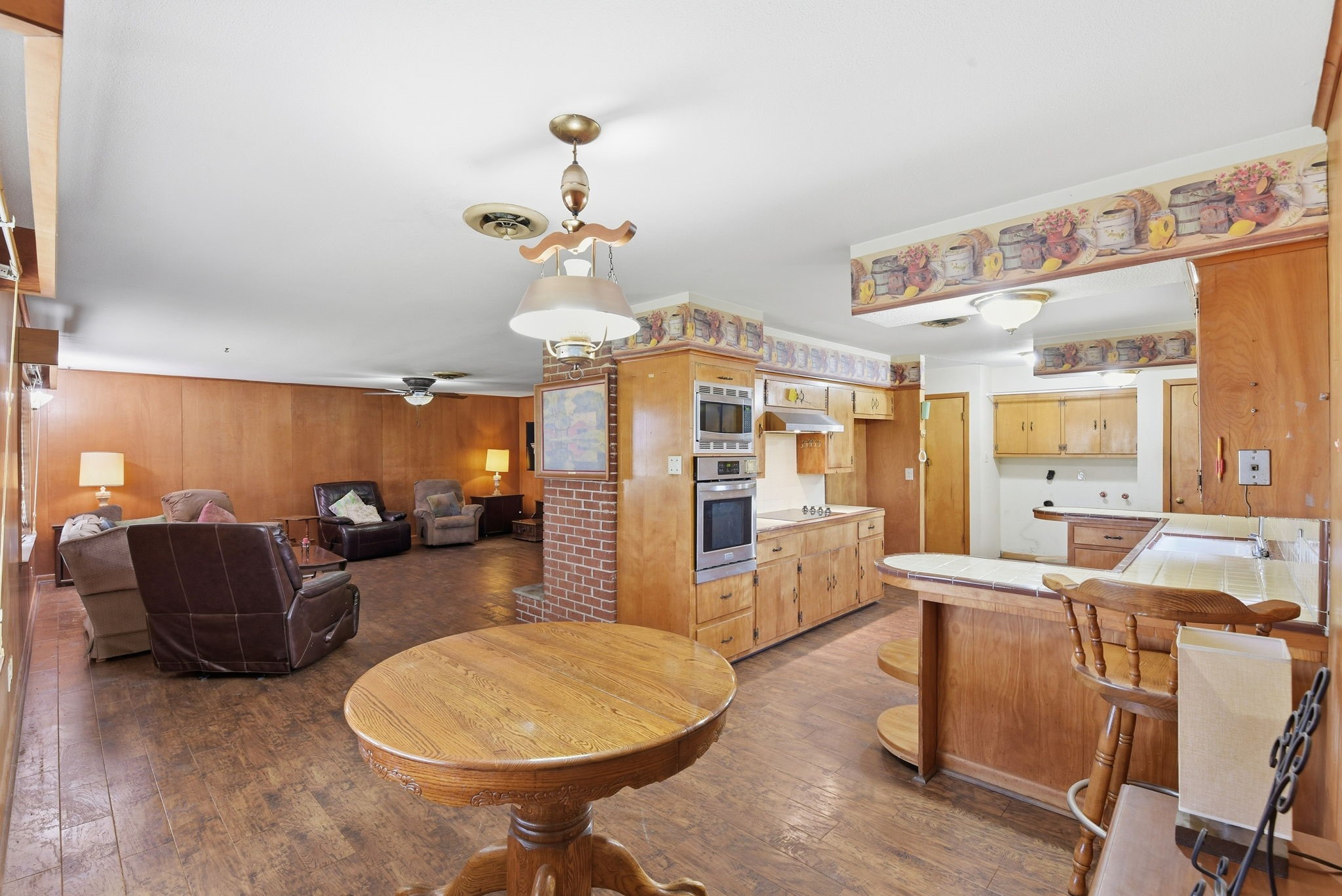 1839 West Henderson Road Angleton, TX 77515 - Photo 10 of 50