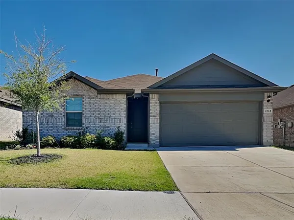 $2,200 | 4148 Crooked Bnd Drive, Crowley, TX 76036
