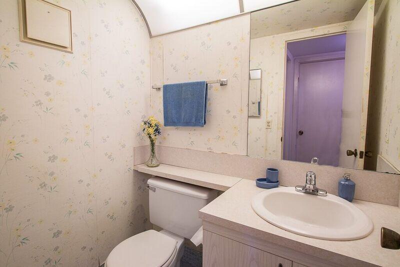 1026 Cornwall East, Unit 1026B Boca Raton, FL 33434 - Photo 12 of 13 9