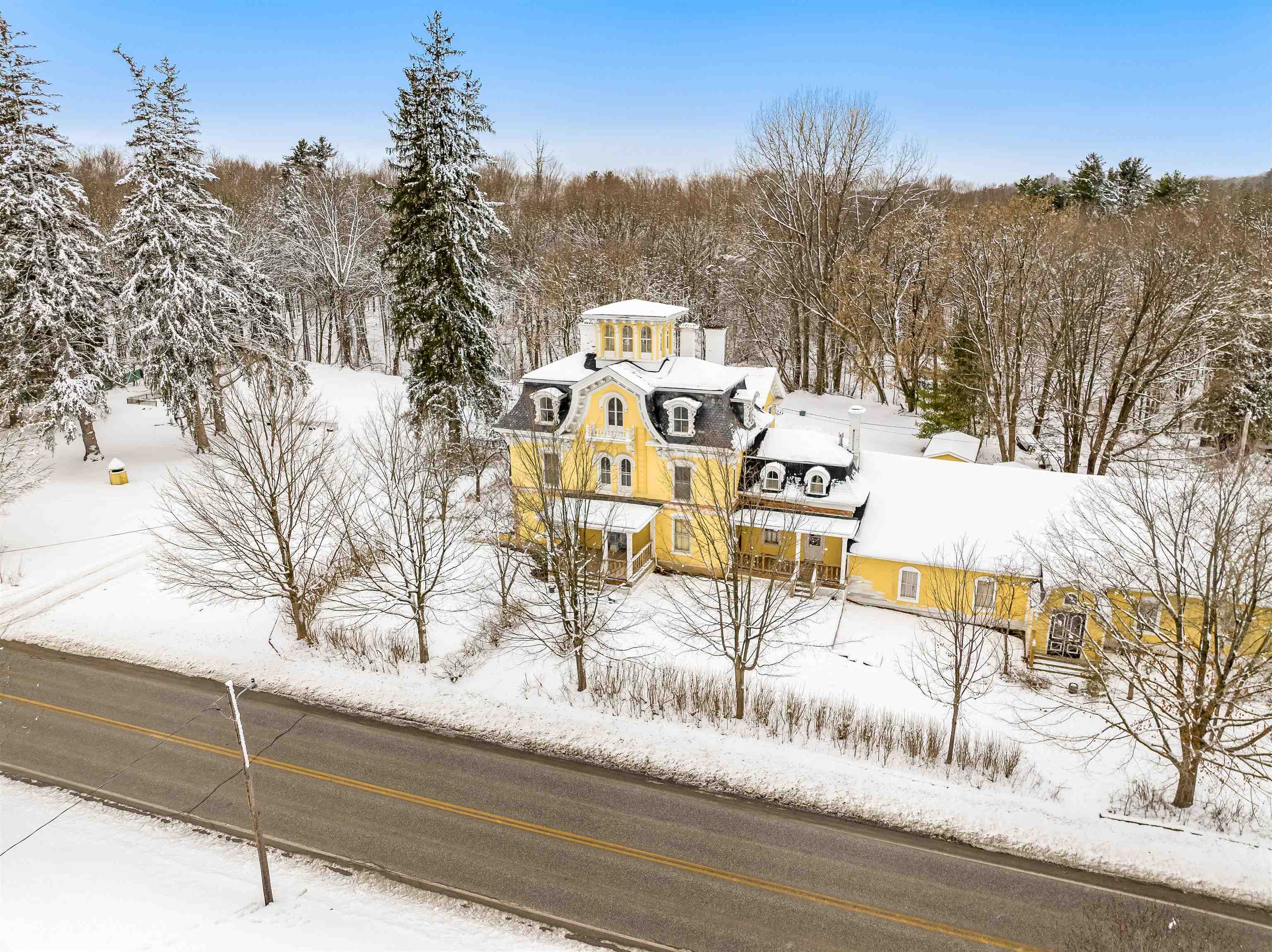 464 Highgate Road Highgate, VT 05459 - Photo 1 of 40 Gallery Image 1