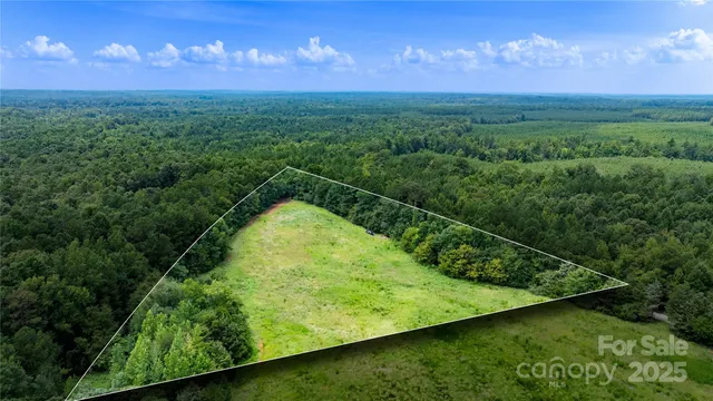 a view of a tennis court