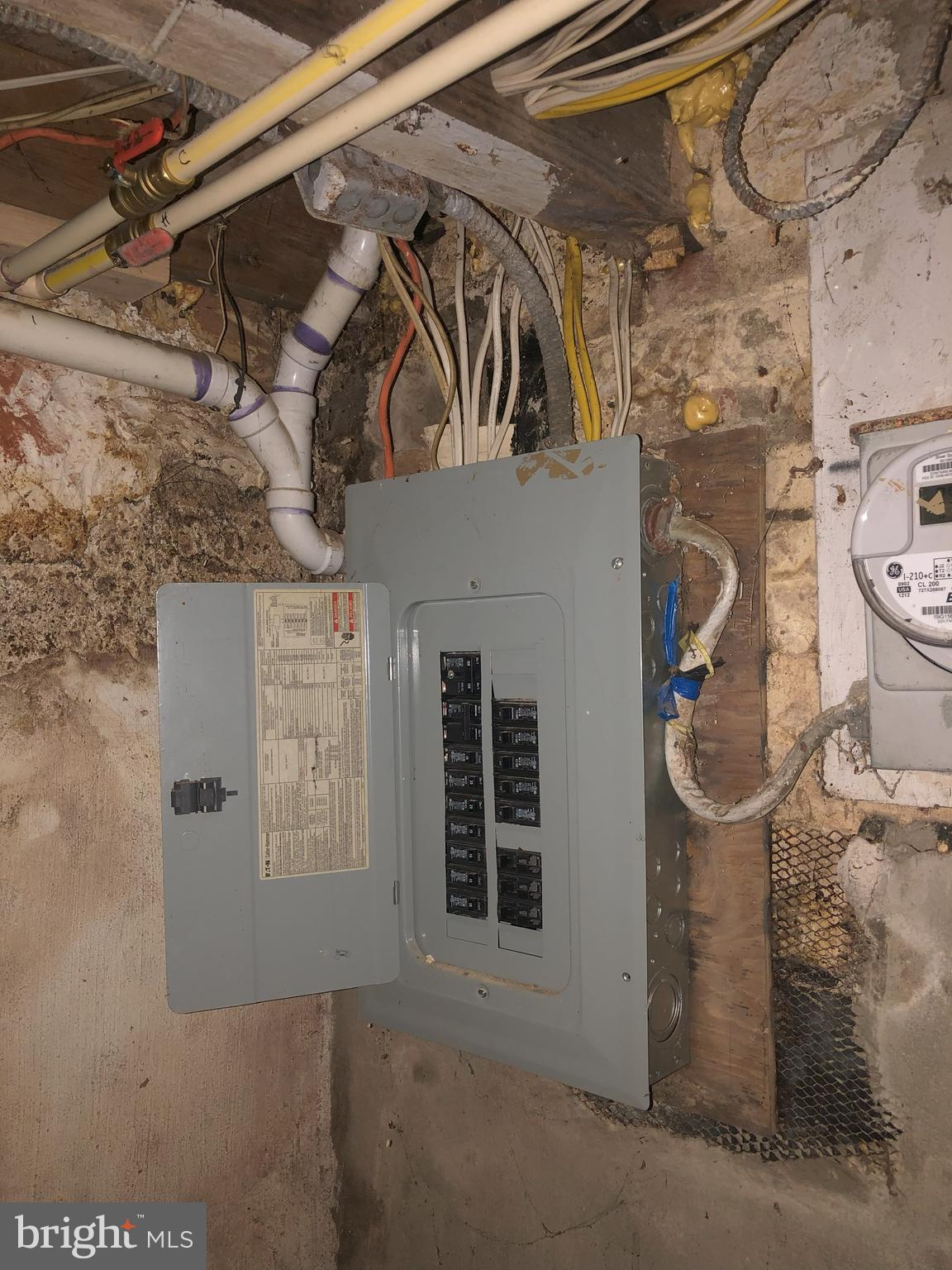 2323 McCulloh Street Baltimore, MD 21217 - Photo 19 of 20 Electrical