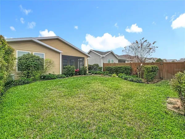 $2,400 | 383 Alcove Drive, Groveland, FL 34736