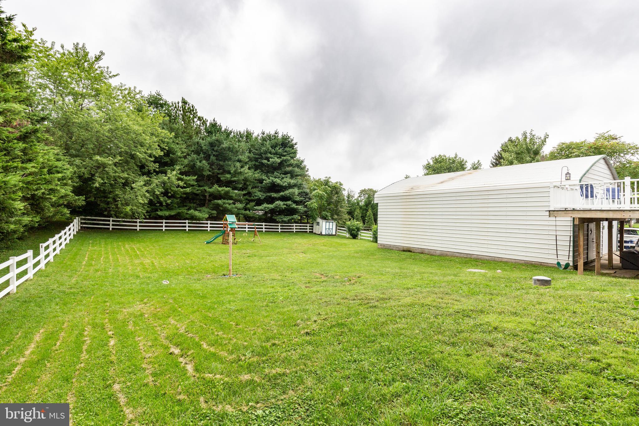 4701 Ridge Road Mount Airy, MD 21771 - Photo 5 of 39