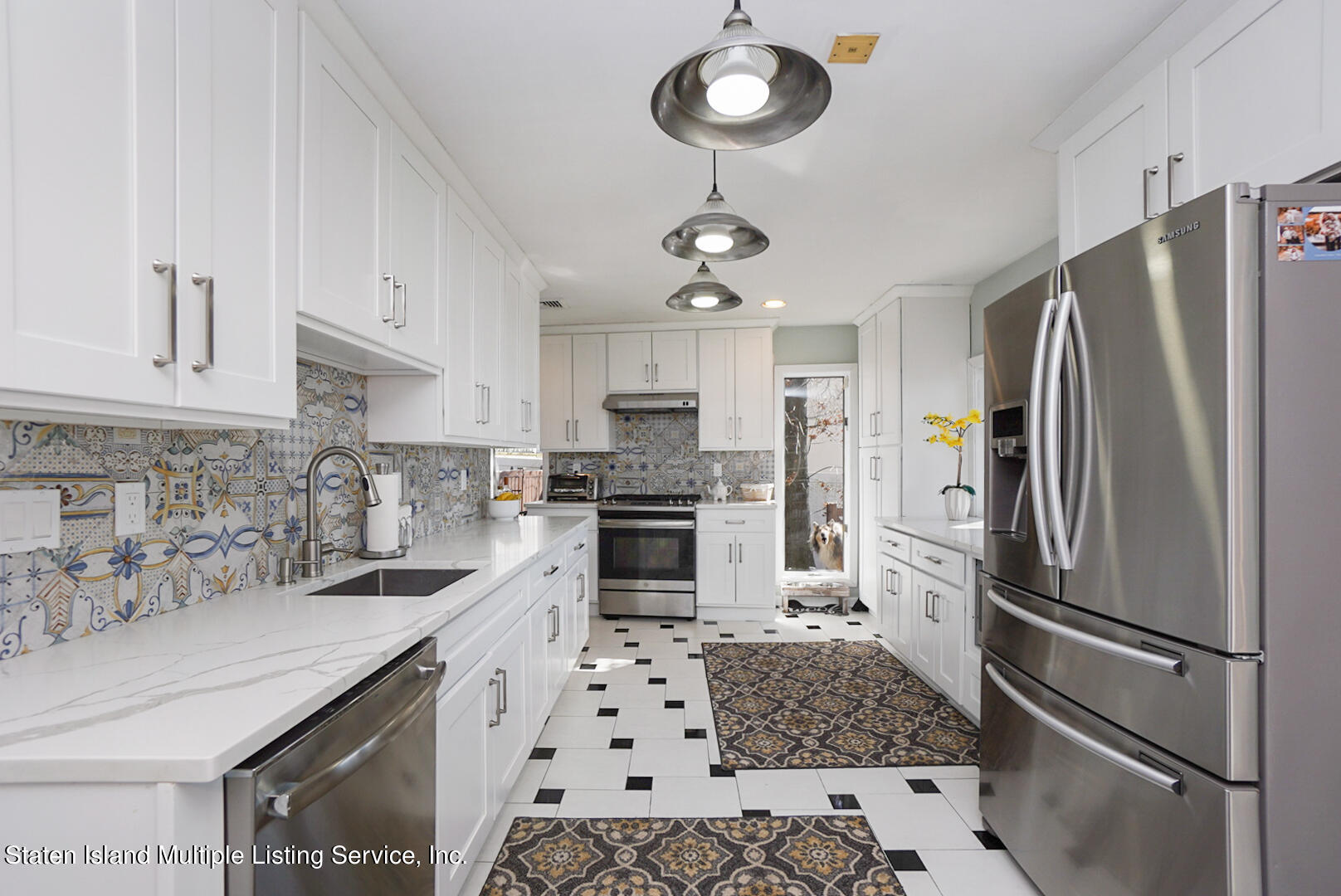 50 Wards Point Avenue Staten Island, NY 10307 - Photo 7 of 52 EAT IN KITCHEN