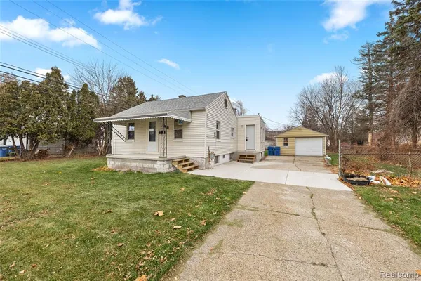 $126,900 | 21118 Wellington Avenue, Warren, MI 48089