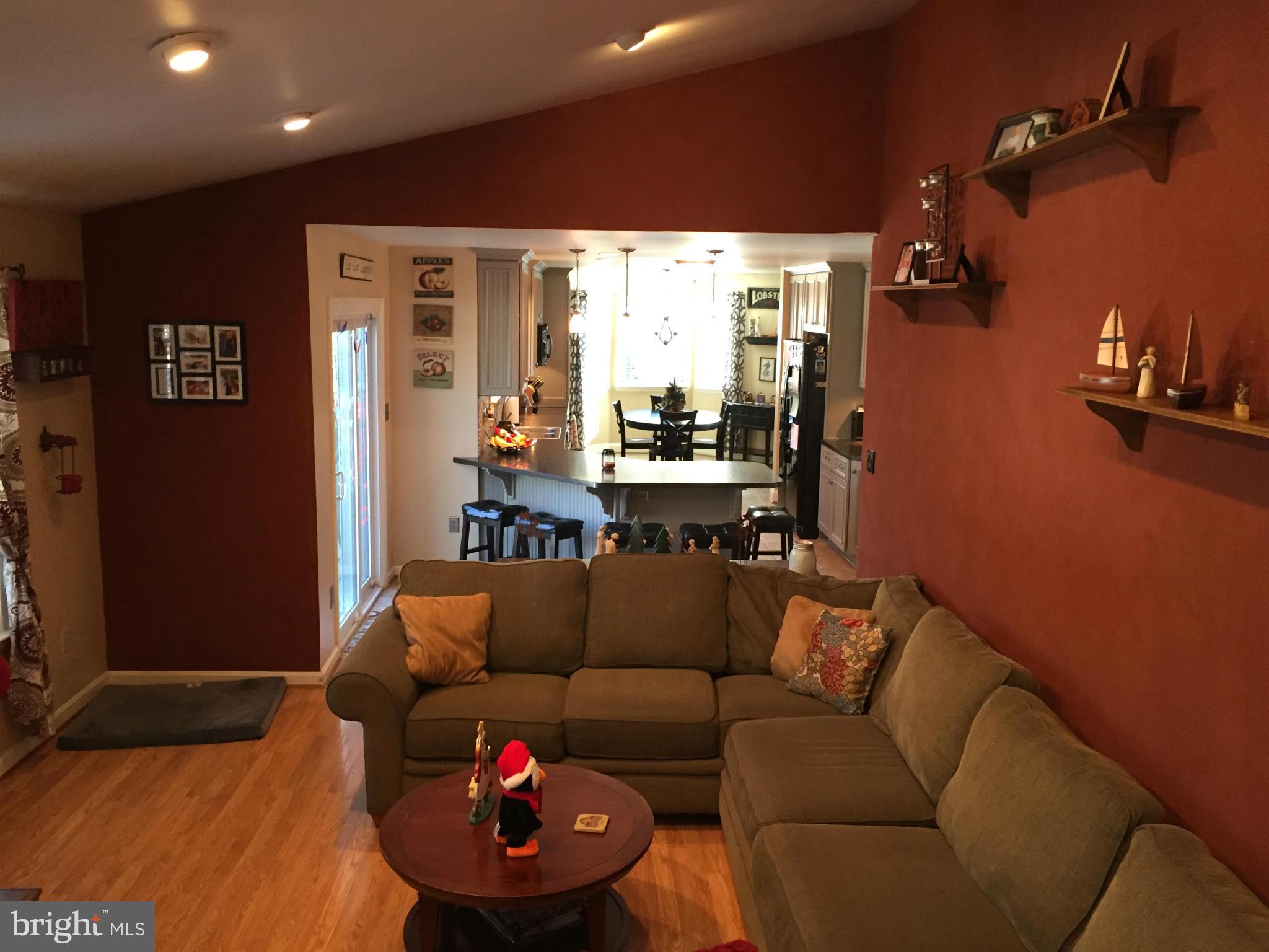 258 Hilltop Road Lusby, MD 20657 - Photo 7 of 27 Family Room