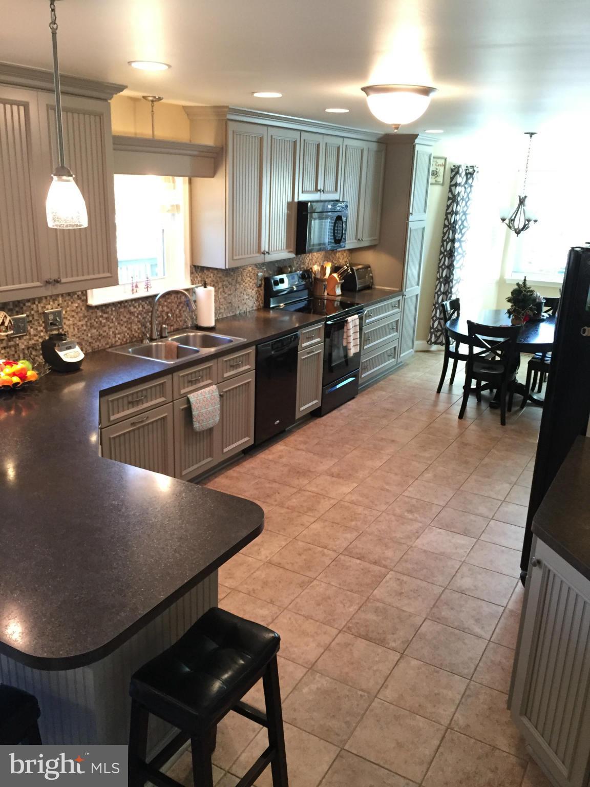 258 Hilltop Road Lusby, MD 20657 - Photo 8 of 27 Kitchen