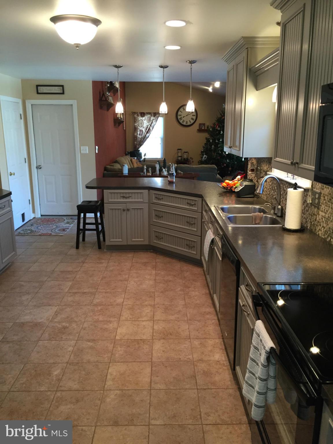 258 Hilltop Road Lusby, MD 20657 - Photo 9 of 27 Kitchen