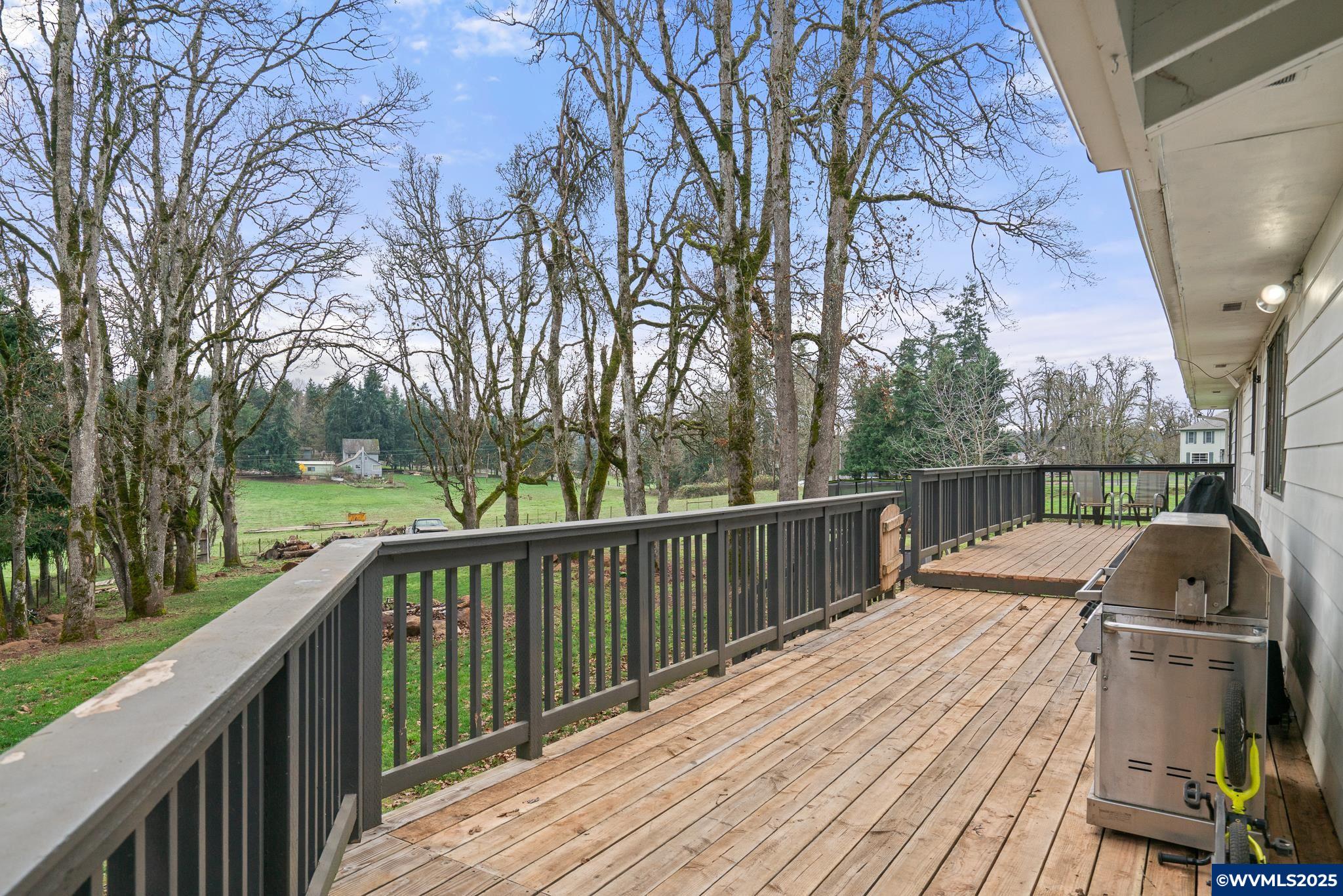 6020 Valley View Road Northeast Silverton, OR 97381 - Photo 33 of 46 Gallery Image 33