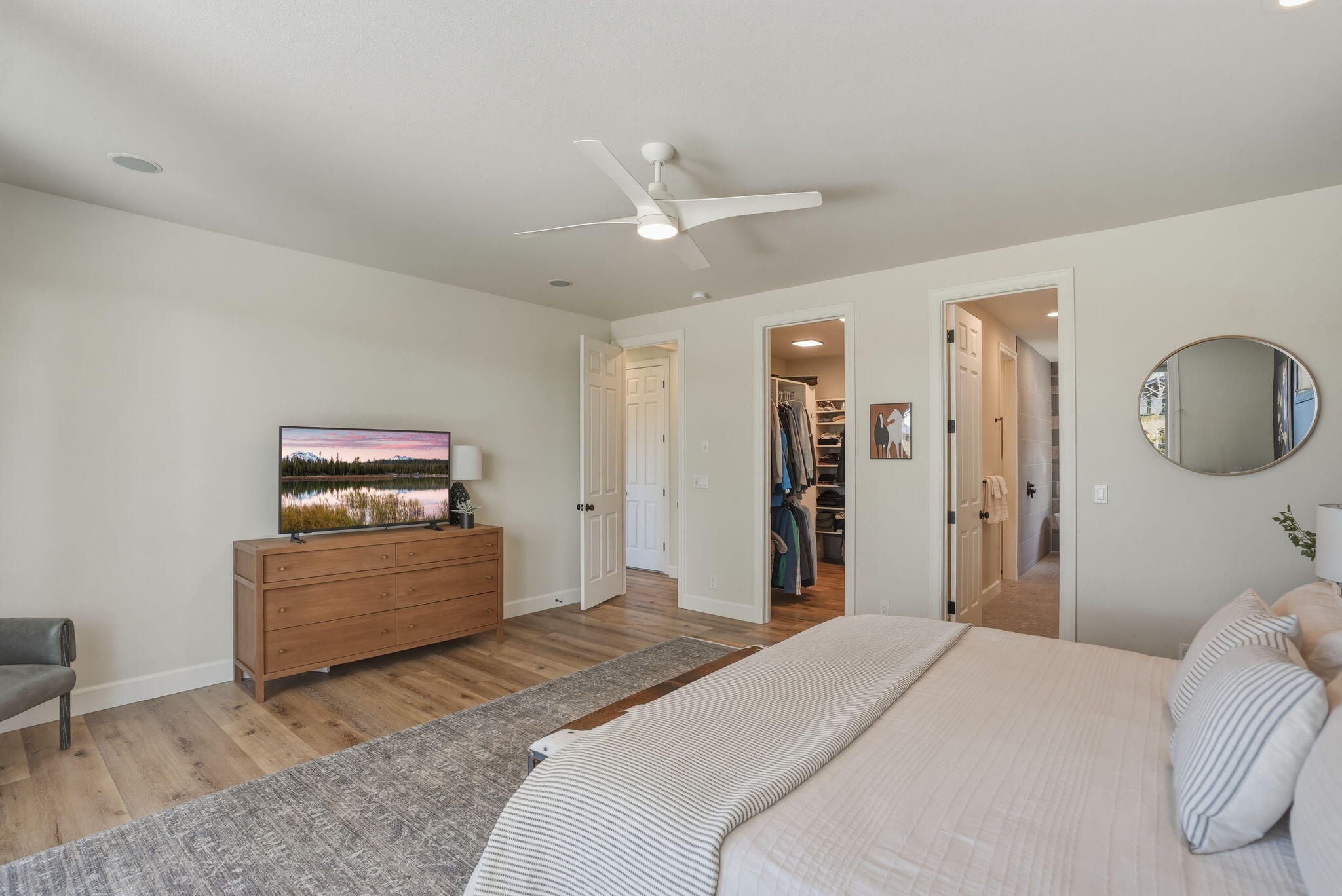 61807 Fall Creek Loop Bend, OR 97702 - Photo 15 of 39 41-web-or-mls-Riley_Visuals_041