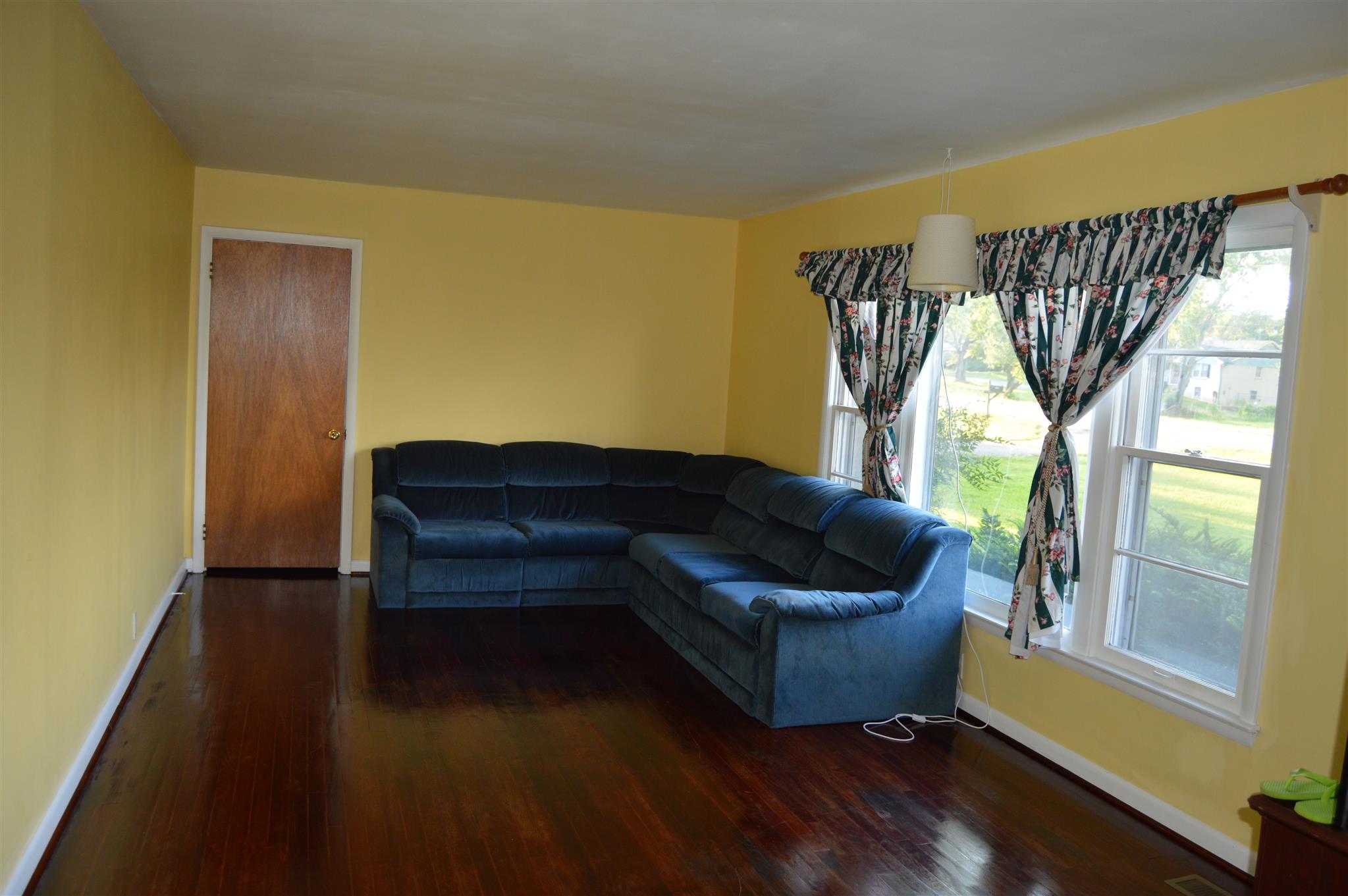 908 Sam Davis Road Smyrna, TN 37167 - Photo 4 of 8 Gallery Image 4